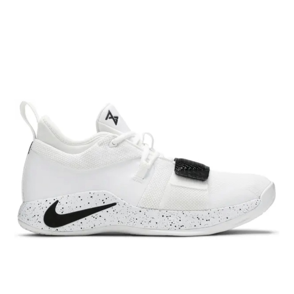 Nike PG 2.5 Team Bank White Sneakers with Black Strap NWOT size 18